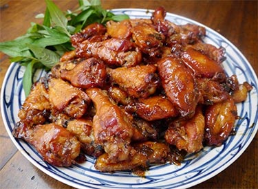 Chicken Wings in Vietnamese Caramel Sauce | Travel For Food